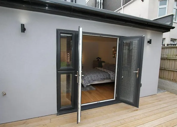 Lovely One Bed Apartment-Near All Transport-Village-Freeparking