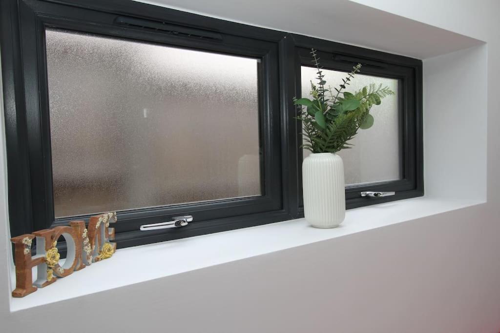 Apartment Lovely One Bed Apartment-near Transport-village-freeparking London